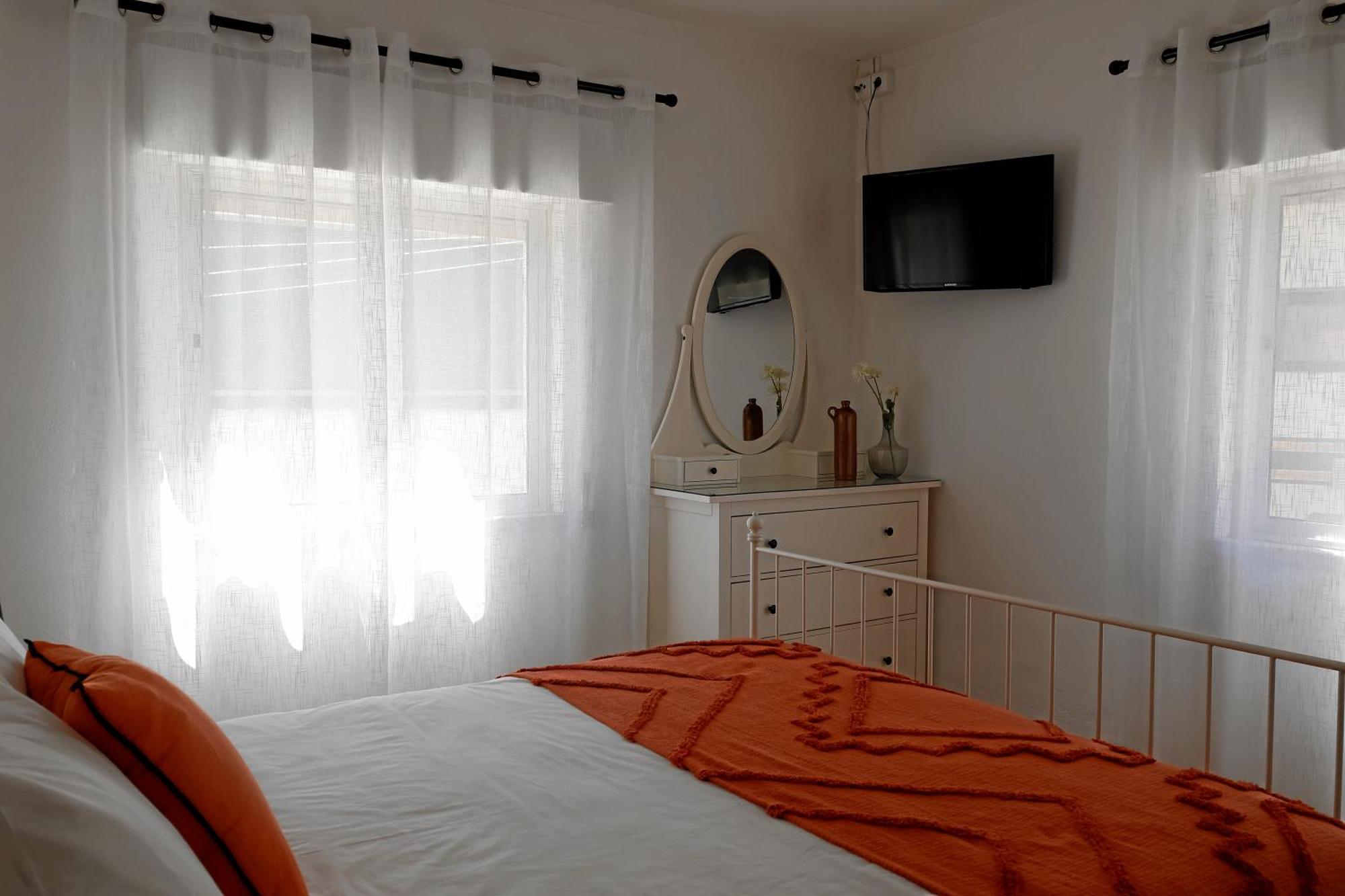 *Private Outdoor Area* 300M-Beach, Swing/No Stairs Sao Martinho do Porto Bagian luar foto