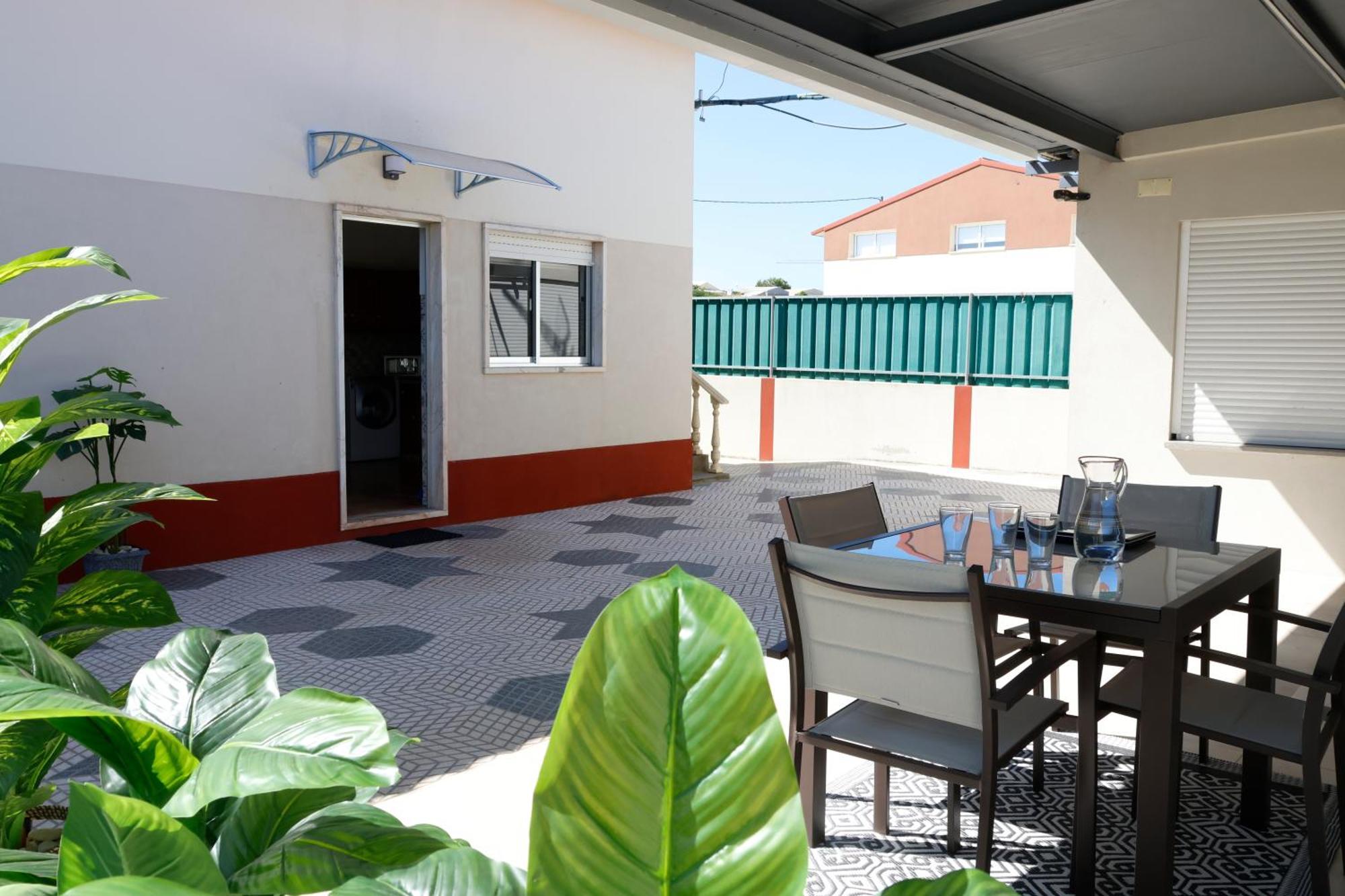 *Private Outdoor Area* 300M-Beach, Swing/No Stairs Sao Martinho do Porto Bagian luar foto